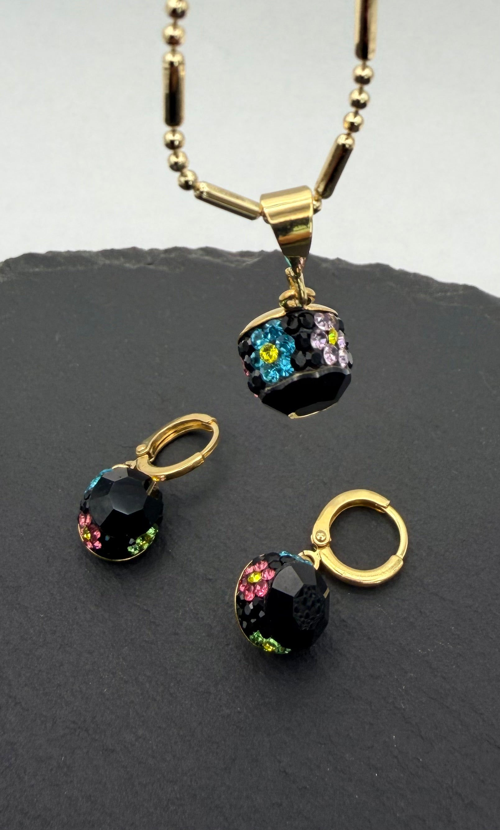 Sparkle Drop Earrings and Pendant Black/Black Mosaic