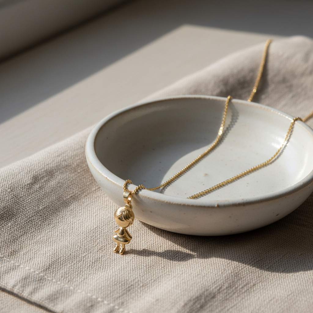 Girl Josephine - Ceramic Dish